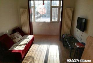 小黑 福春六路车总站1500元精装液晶大床三室一厅2楼包取暖 - 丹东28生活网 dandong.28life.com