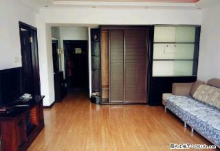 河畔花园商品房 电梯10楼 中装地热 1500包物业取暖 - 丹东28生活网 dandong.28life.com